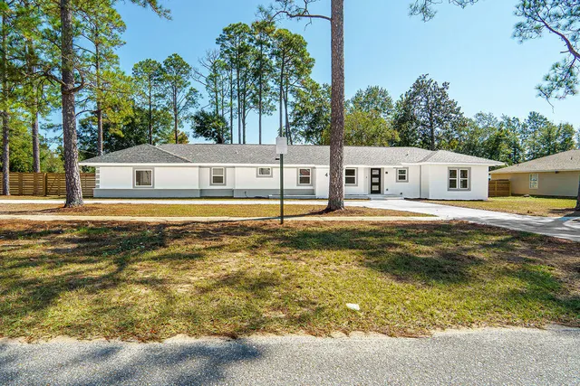 $485,000 | 498 Alabama Street, Crestview, FL 32536