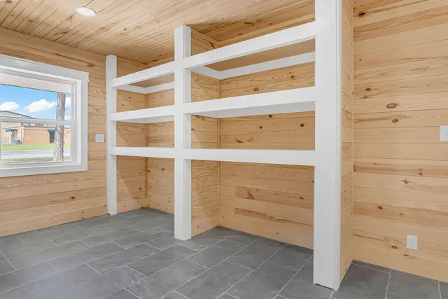 $485,000 | 498 Alabama Street, Crestview, FL 32536