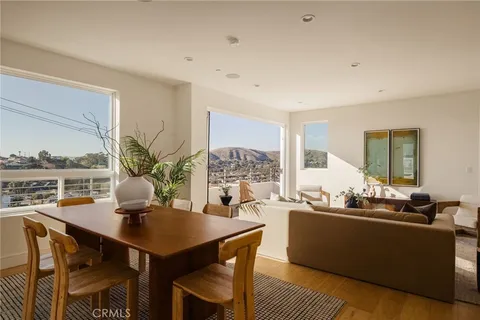 $1,495,000 | 1919 Seigneur Avenue, Los Angeles, CA 90032