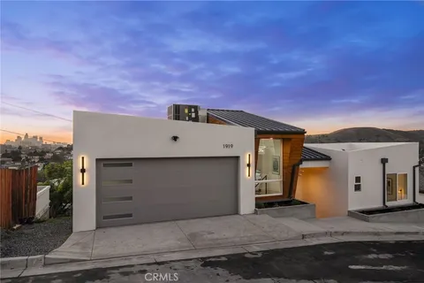 $1,495,000 | 1919 Seigneur Avenue, Los Angeles, CA 90032