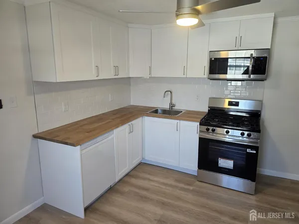 $2,500 | 635 Linden Avenue, Woodbridge, NJ 07095