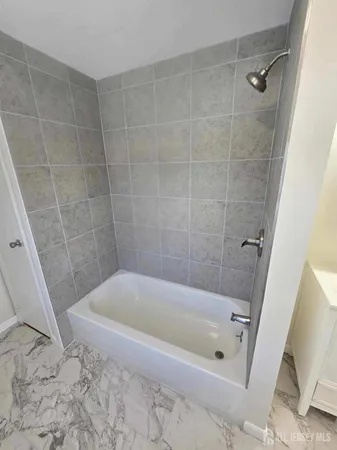 $2,500 | 635 Linden Avenue, Woodbridge, NJ 07095