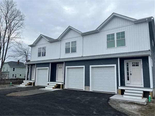 $409,900 | 400 Juniper Street, Unit B, East Providence, RI 02914