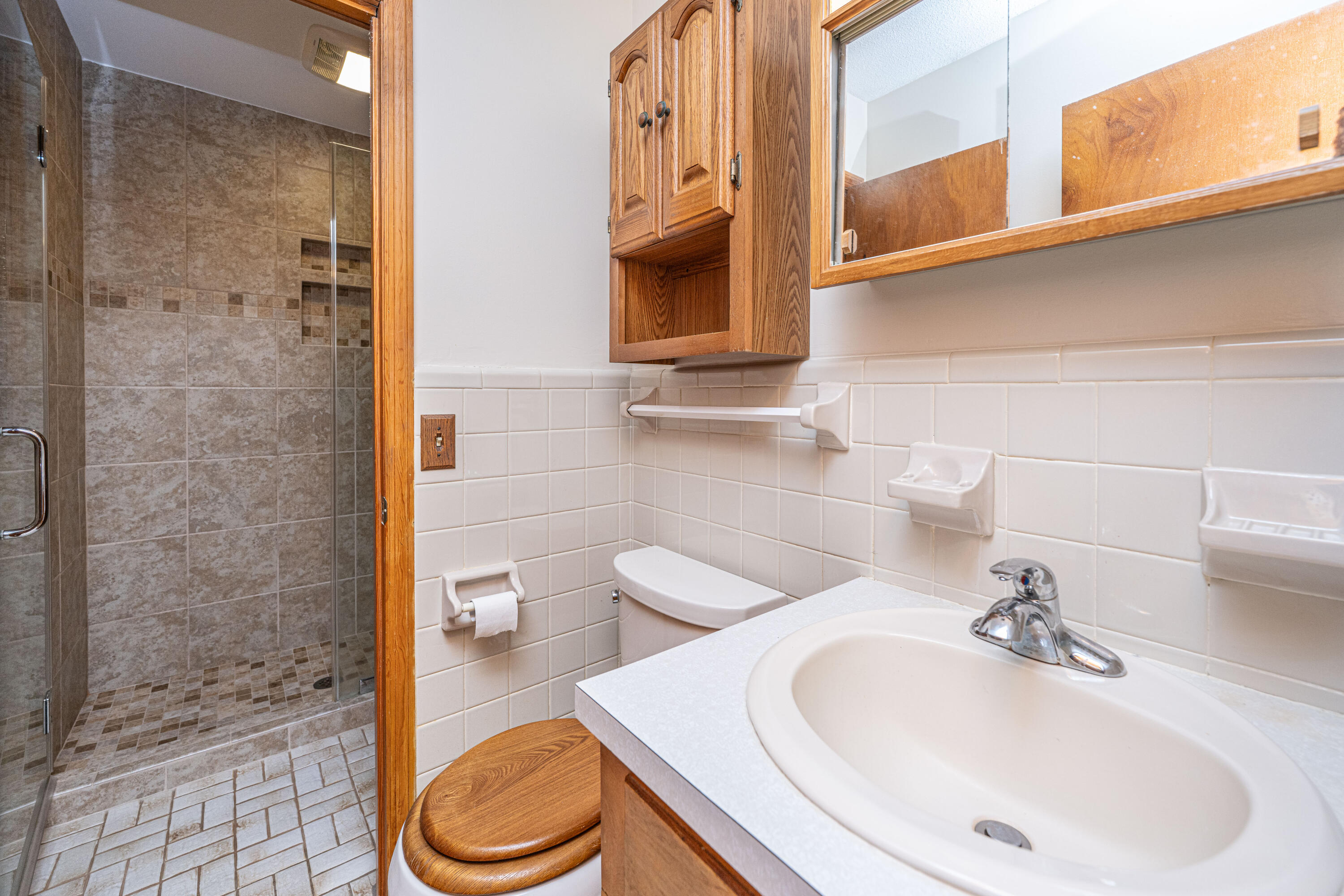 904 Randall Drive Mount Pleasant, SC 29464 - Photo 14 of 24 Ran bath4