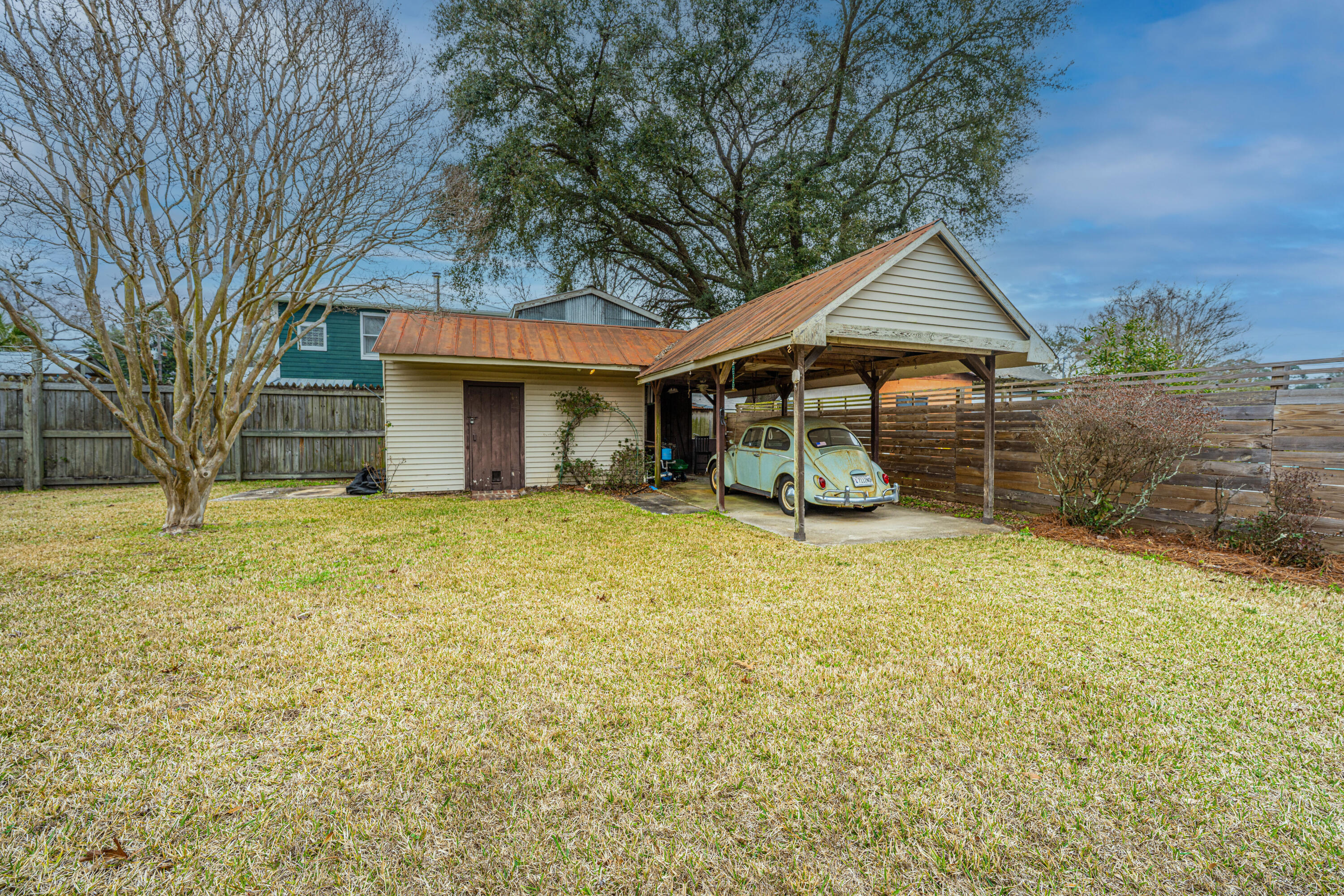 904 Randall Drive Mount Pleasant, SC 29464 - Photo 21 of 24 Ran carport