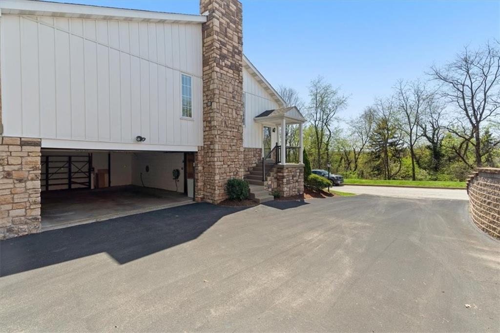 304 Forest Ridge Drive Pittsburgh, PA 15221 - Photo 25 of 33 Gallery Image 25