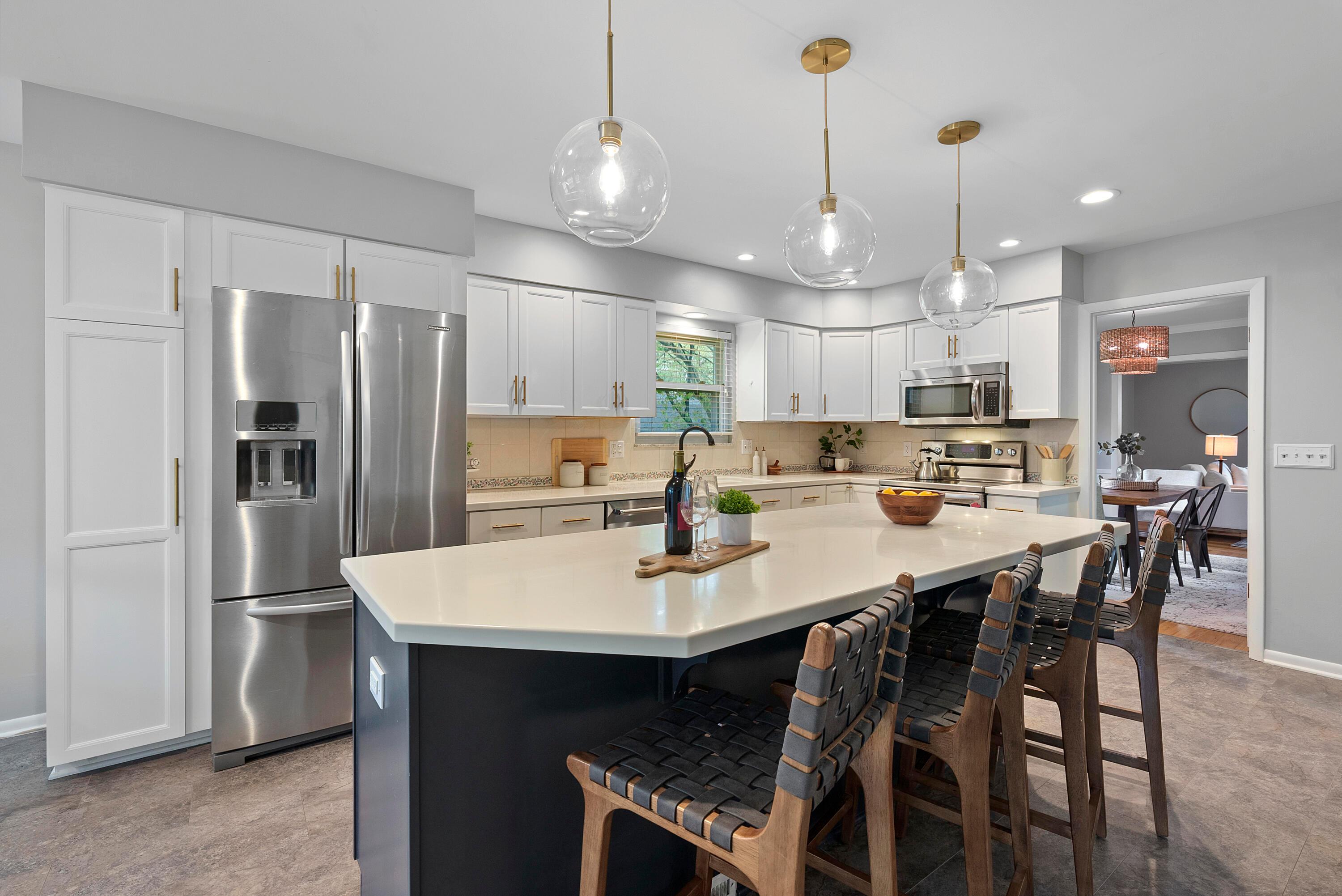 1650 Oak Hill Road Columbus, OH 43220 - Photo 14 of 67 Kitchen