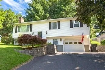 $399,900 | 27 Country Club Drive, Westfield, MA 01085