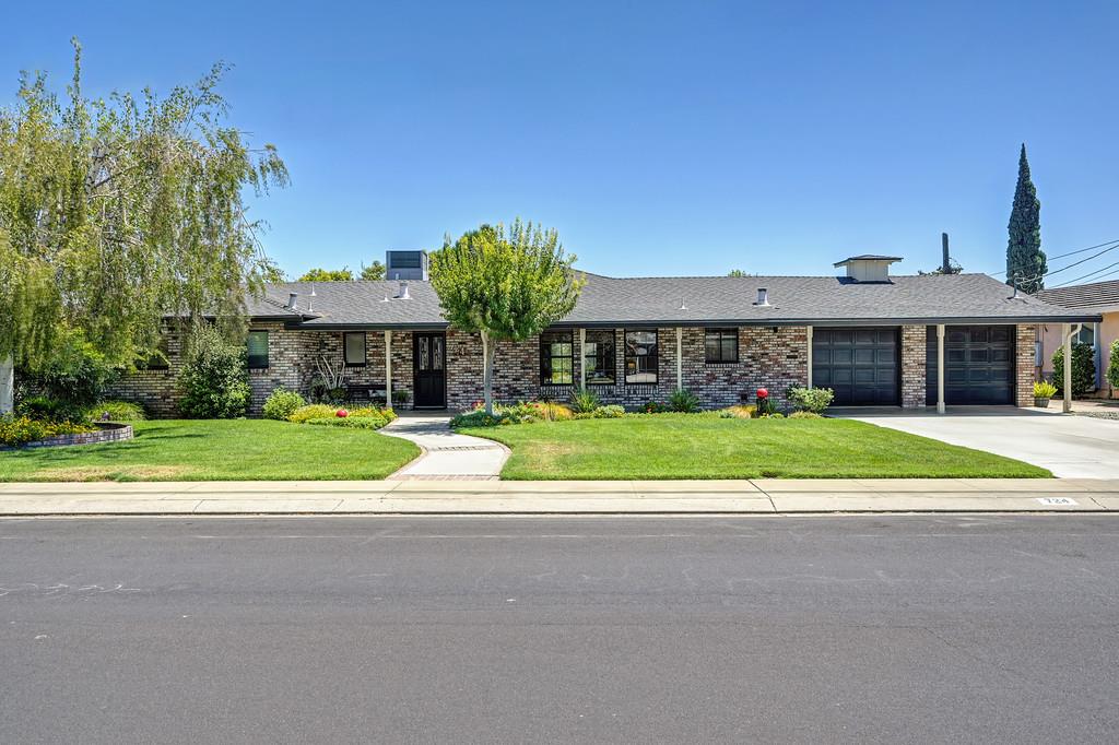 724 Vera Avenue Ripon, CA 95366 - Photo 1 of 54 Gallery Image 1