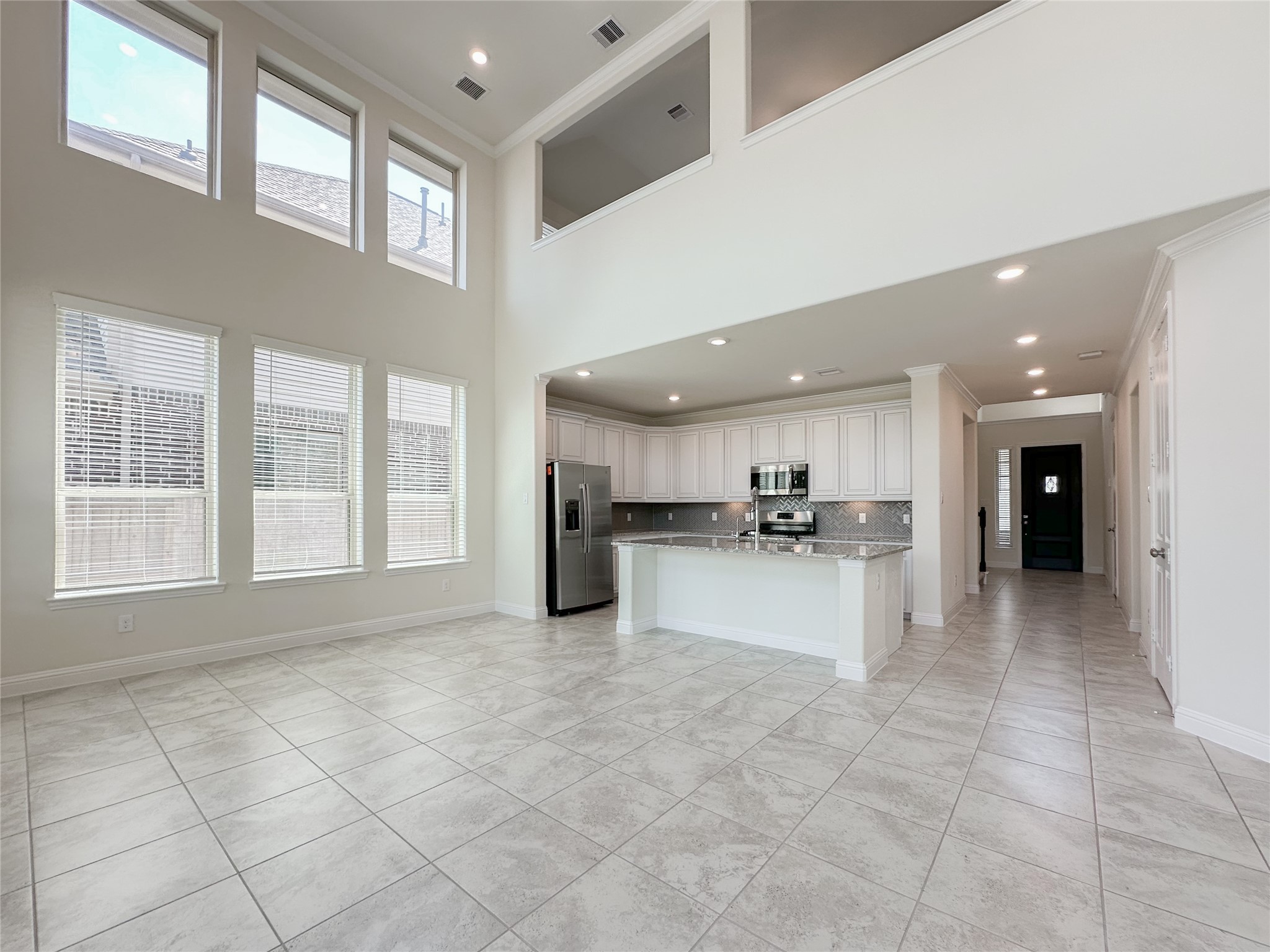 6710 Gallinas Way Spring, TX 77379 - Photo 3 of 31 Living Room