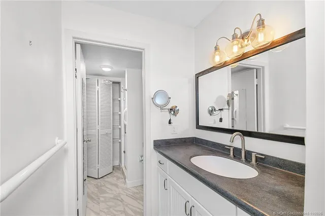 $3,000 | 7410 South Ocean Drive, Unit 107, Jensen Beach, FL 34957