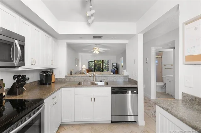 $3,000 | 7410 South Ocean Drive, Unit 107, Jensen Beach, FL 34957