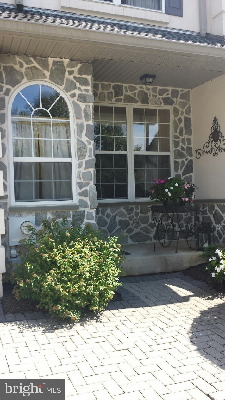 1143 Brian's Way Wayne, PA 19087 - Photo 2 of 26 Gallery Image 2