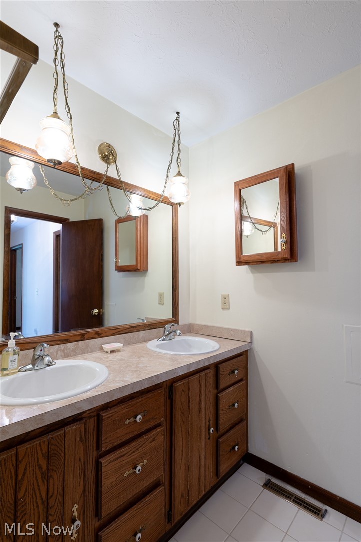495 Cahoon Road Bay Village, OH 44140 - Photo 20 of 34 Gallery Image 20