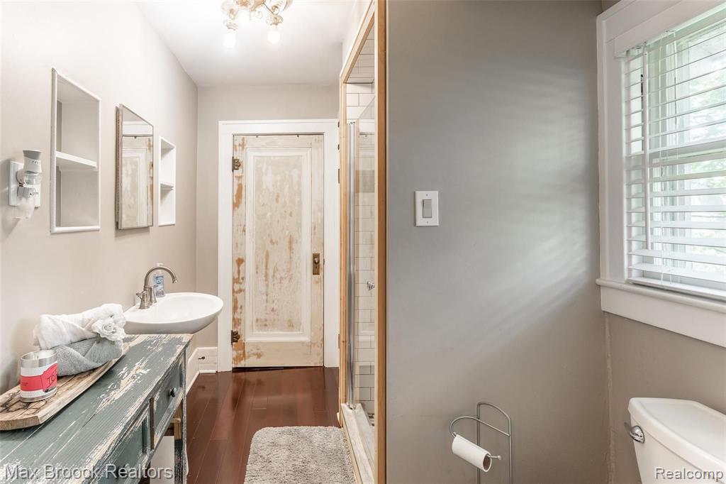 2040 South Livernois Road Rochester Hills, MI 48309 - Photo 13 of 24