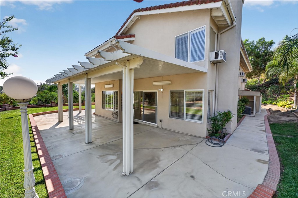 2000 Citrus Wood Lane Riverside, CA 92503 - Photo 48 of 51 Overview of Patio