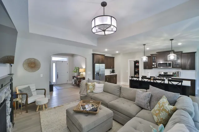 $799,900 | 23904 Summer Haven Lane, Nisswa, MN 56468