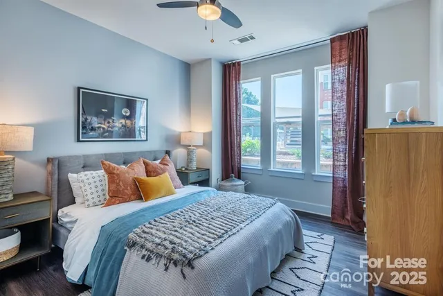 $1,230 | 902 West 4th Street, Unit GROVE, Charlotte, NC 28202