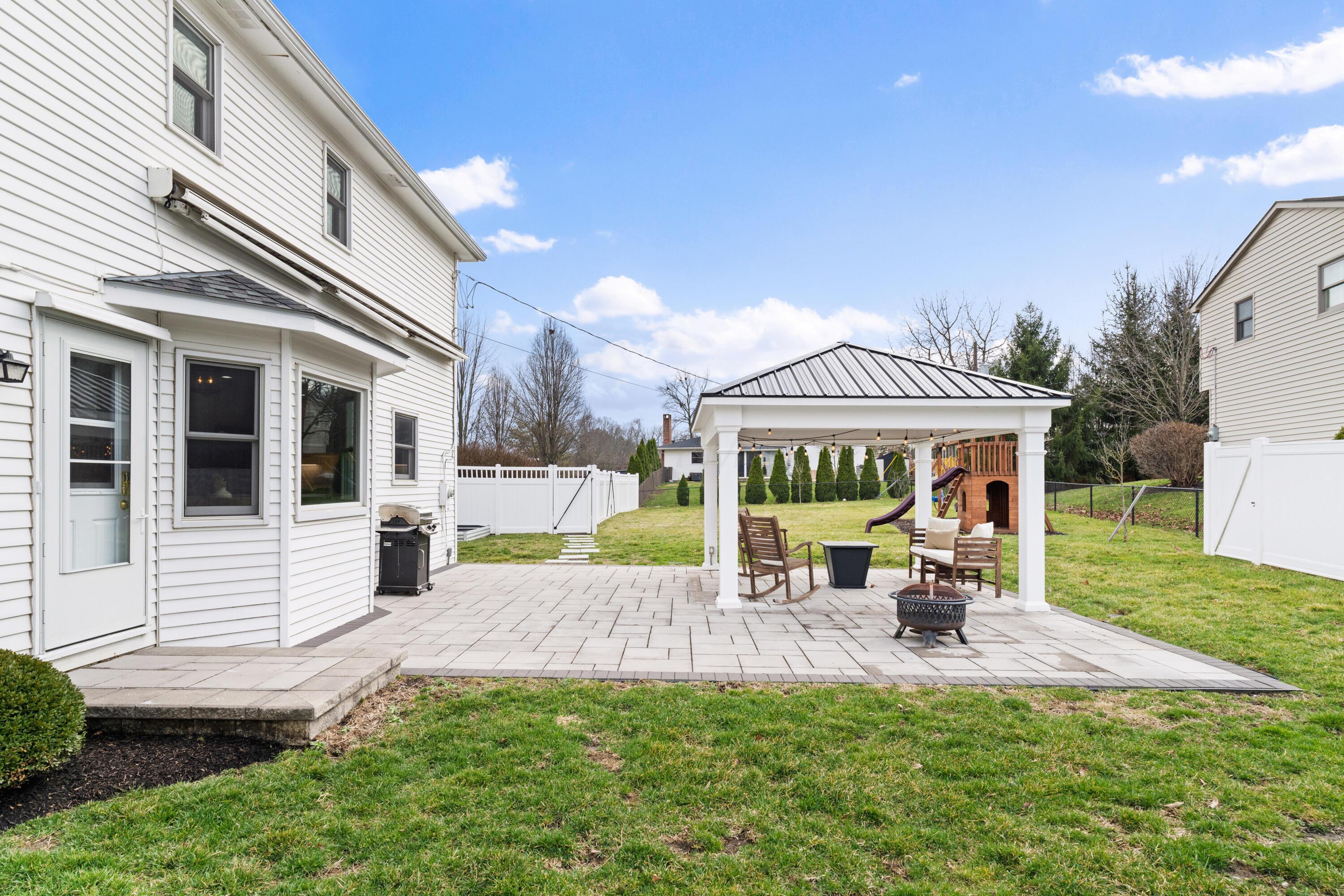 4305 Castleton Road Upper Arlington, OH 43220 - Photo 58 of 78 Backyard / Patio