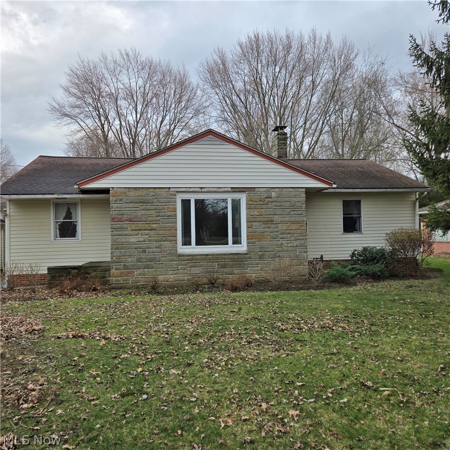 38700 Johnnycake Ridge Road Willoughby, OH 44094 - Photo 30 of 34 CLOSE UP OF FRONT EXTERIOR. STONE FRONT. SET BACK FROM STREET. TURN AROUND DRIVE ADDED