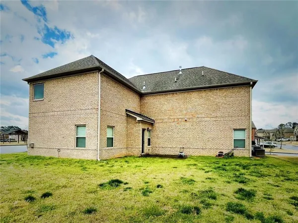 $2,400 | 954 Spanish Moss Trail, Loganville, GA 30052