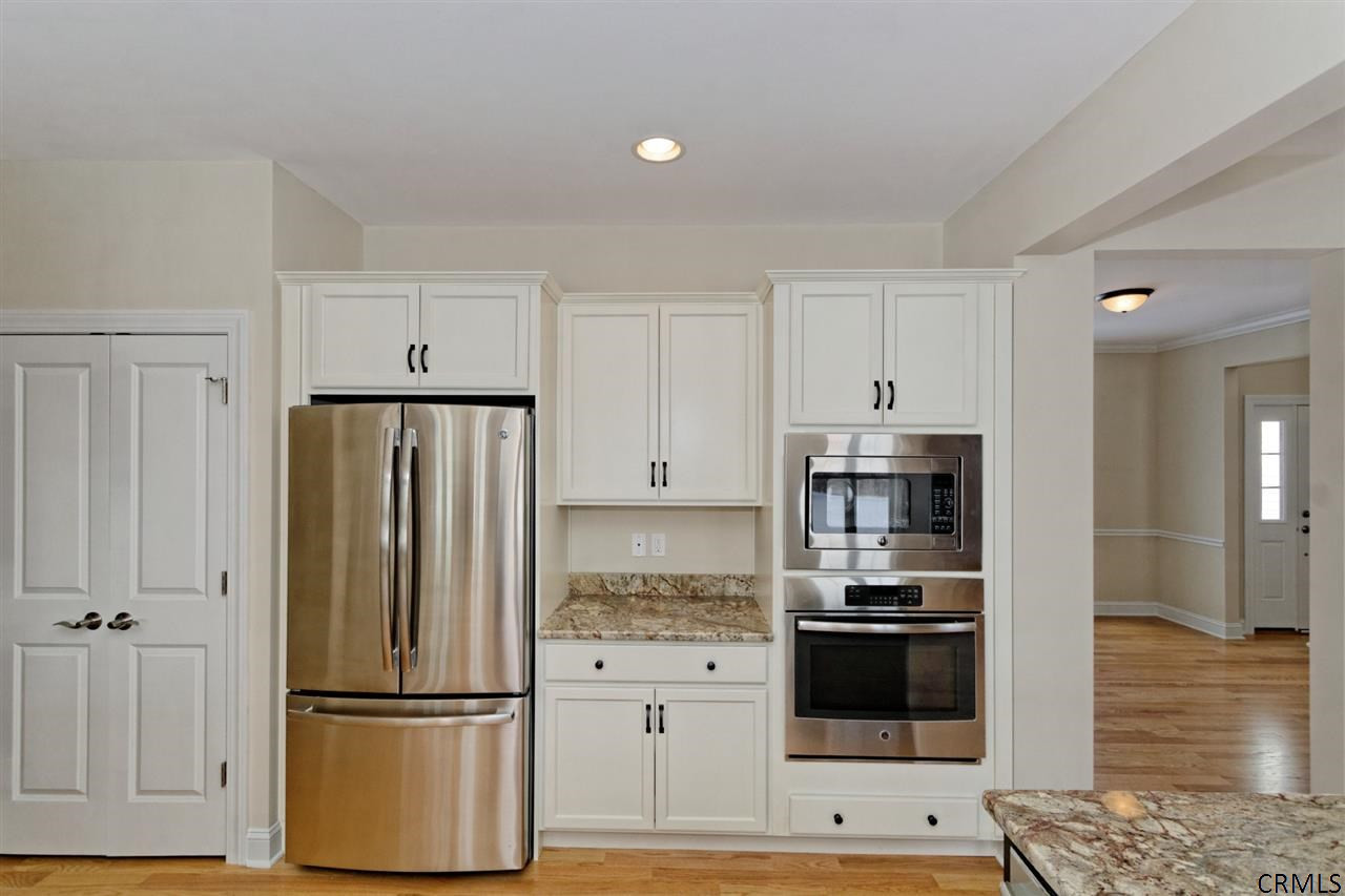 26 Charterpoint Road Colonie, NY 12189 - Photo 12 of 24 Photo 12