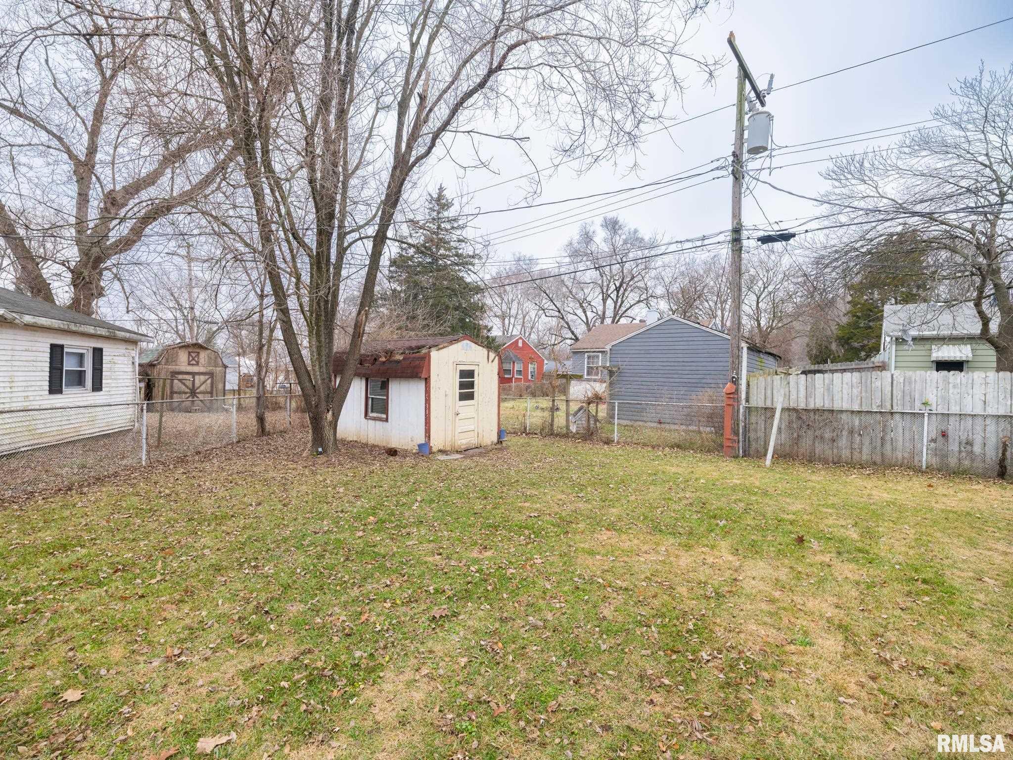 3214 West Proctor Place Peoria, IL 61605 - Photo 3 of 26