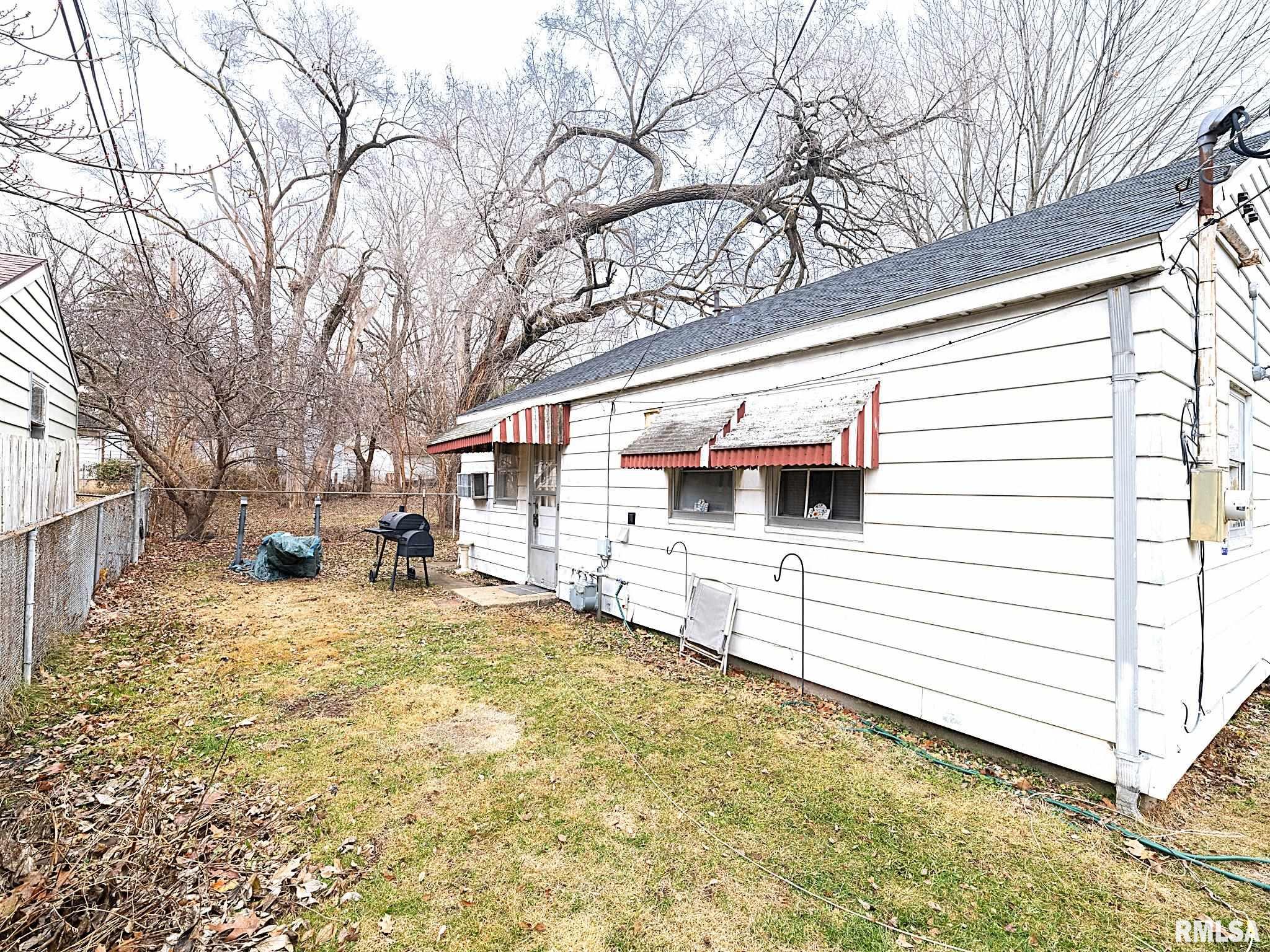 3214 West Proctor Place Peoria, IL 61605 - Photo 6 of 26