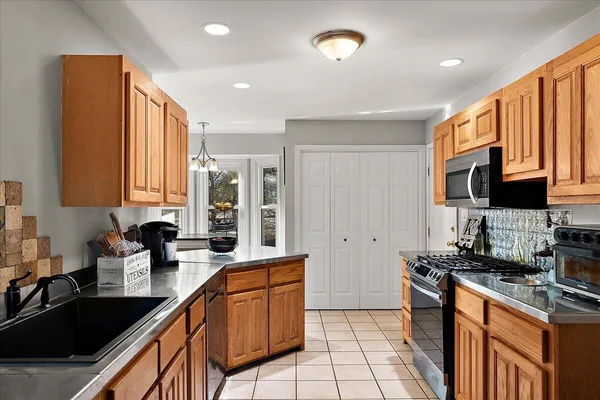 $599,900 | 12880 Jordan Meadows Northeast, Lowell, MI 49331