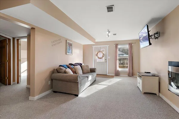 $599,900 | 12880 Jordan Meadows Northeast, Lowell, MI 49331
