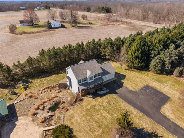 $599,900 | 12880 Jordan Meadows Northeast, Lowell, MI 49331