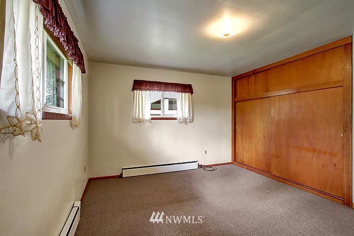 8413 196th Street Southwest Edmonds, WA 98026 - Photo 9 of 17 Gallery Image 9