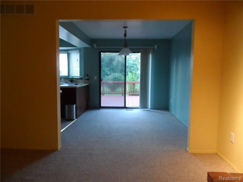 45111 Rector Drive Canton, MI 48188 - Photo 13 of 24 SAM_2107.JPG