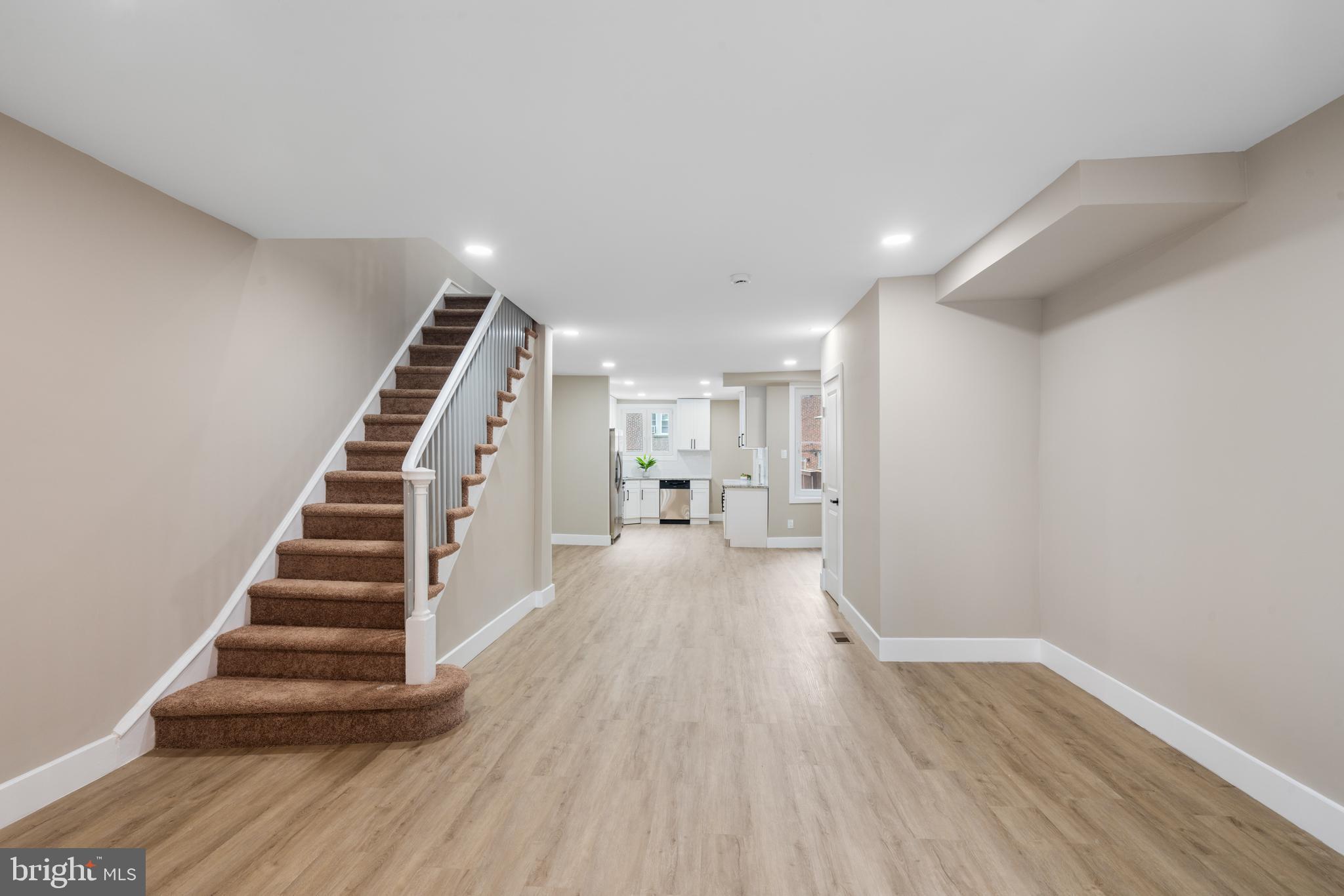340 Vernon Road Philadelphia, PA 19119 - Photo 13 of 39 Living room