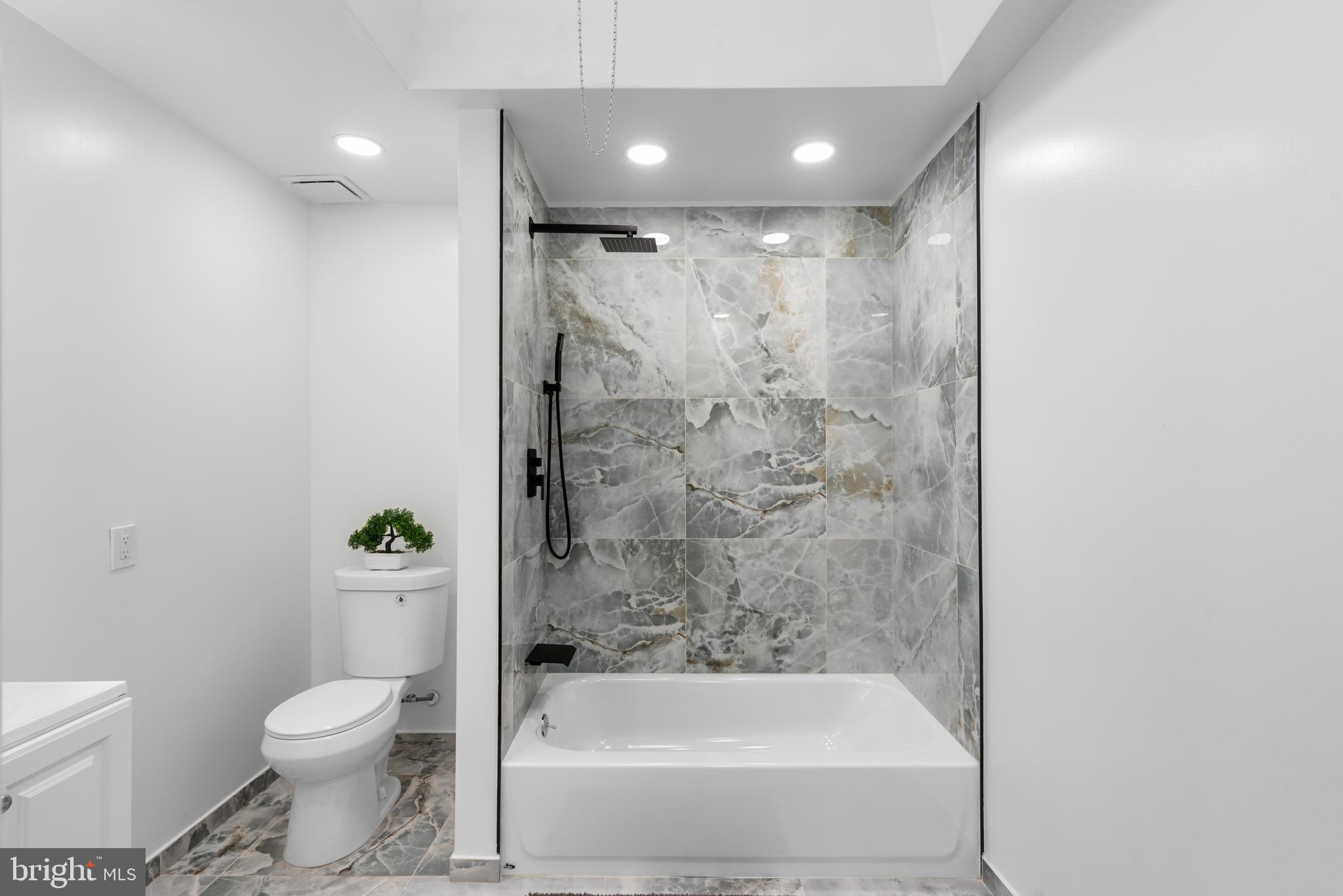 340 Vernon Road Philadelphia, PA 19119 - Photo 21 of 39 Hallway bathroom upstairs