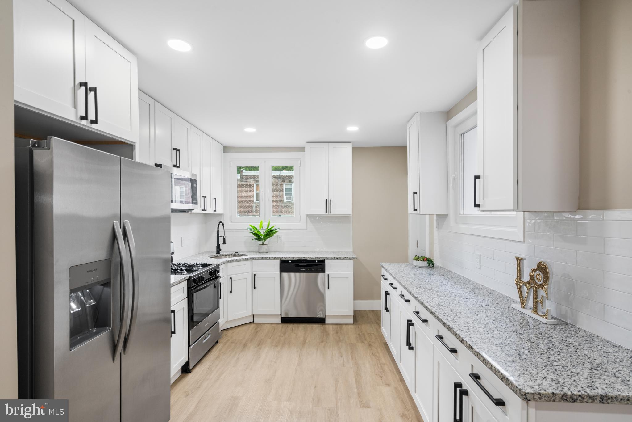 340 Vernon Road Philadelphia, PA 19119 - Photo 5 of 39 Kitchen