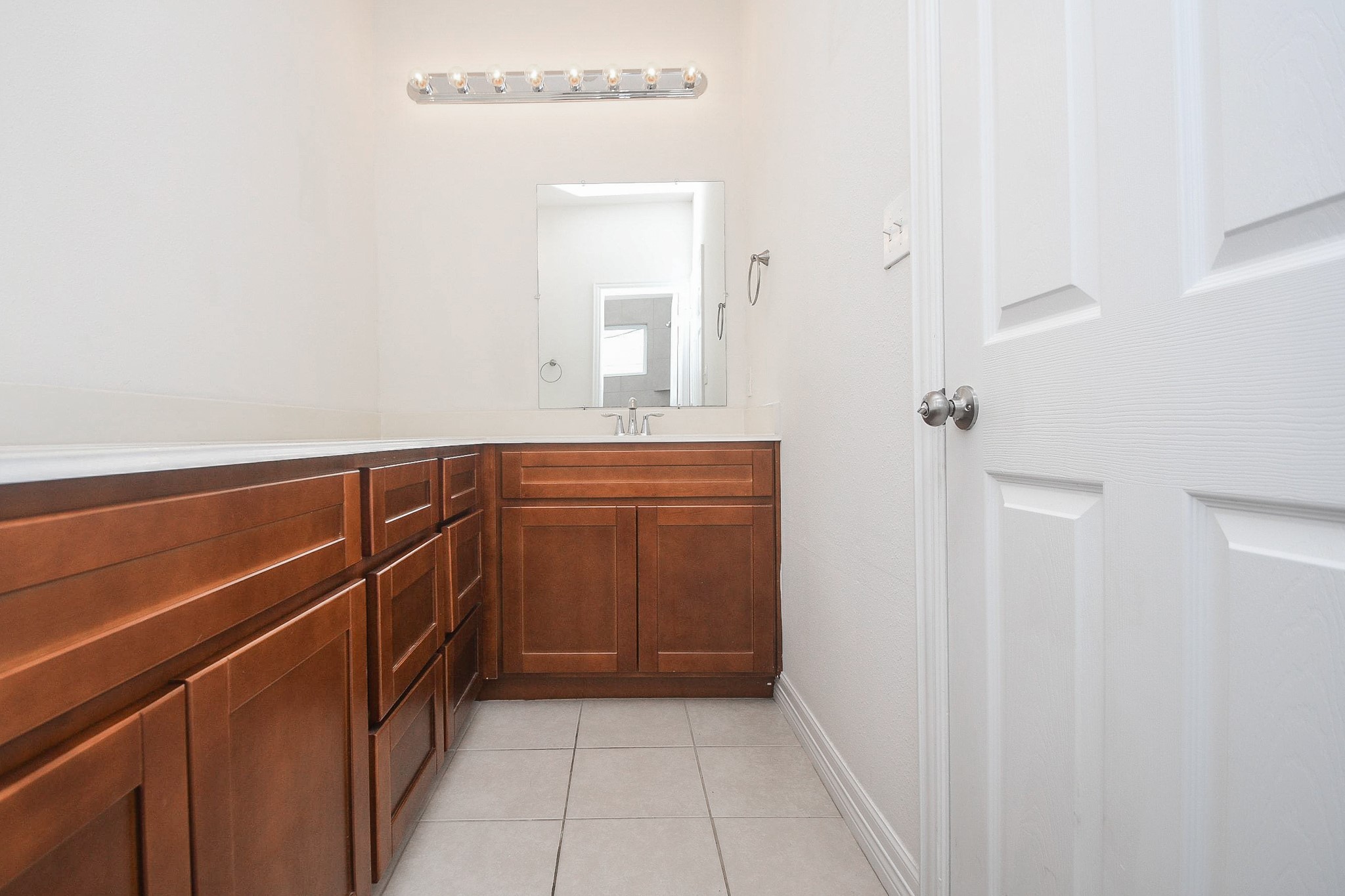 2407 Ferguson Way, Unit 1 Houston, TX 77088 - Photo 11 of 20 Master Bathroom