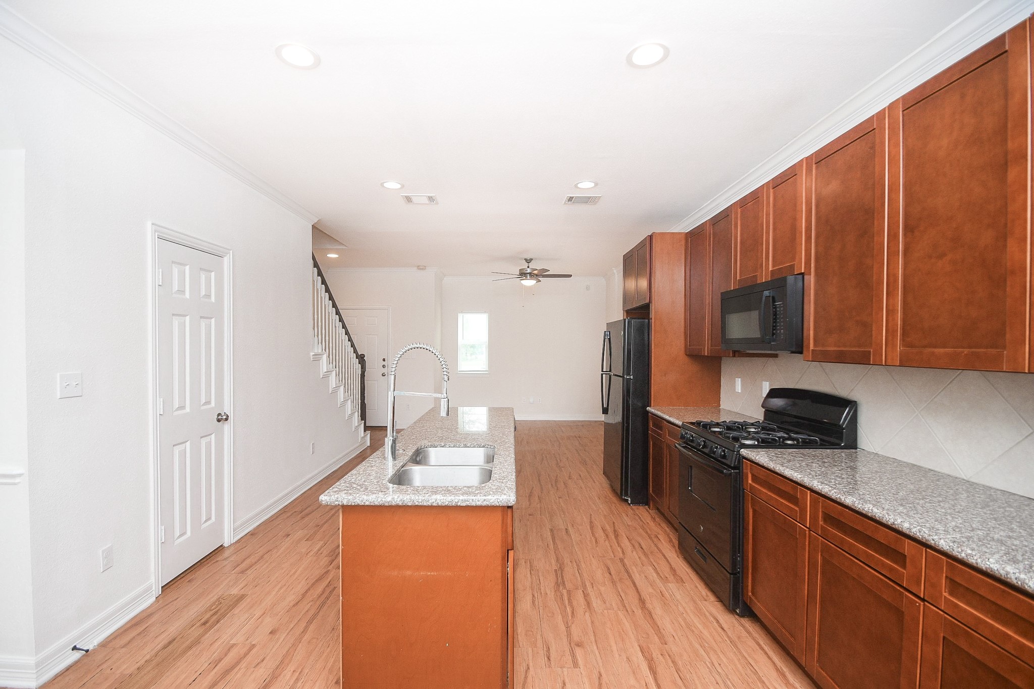 2407 Ferguson Way, Unit 1 Houston, TX 77088 - Photo 5 of 20 Kitchen