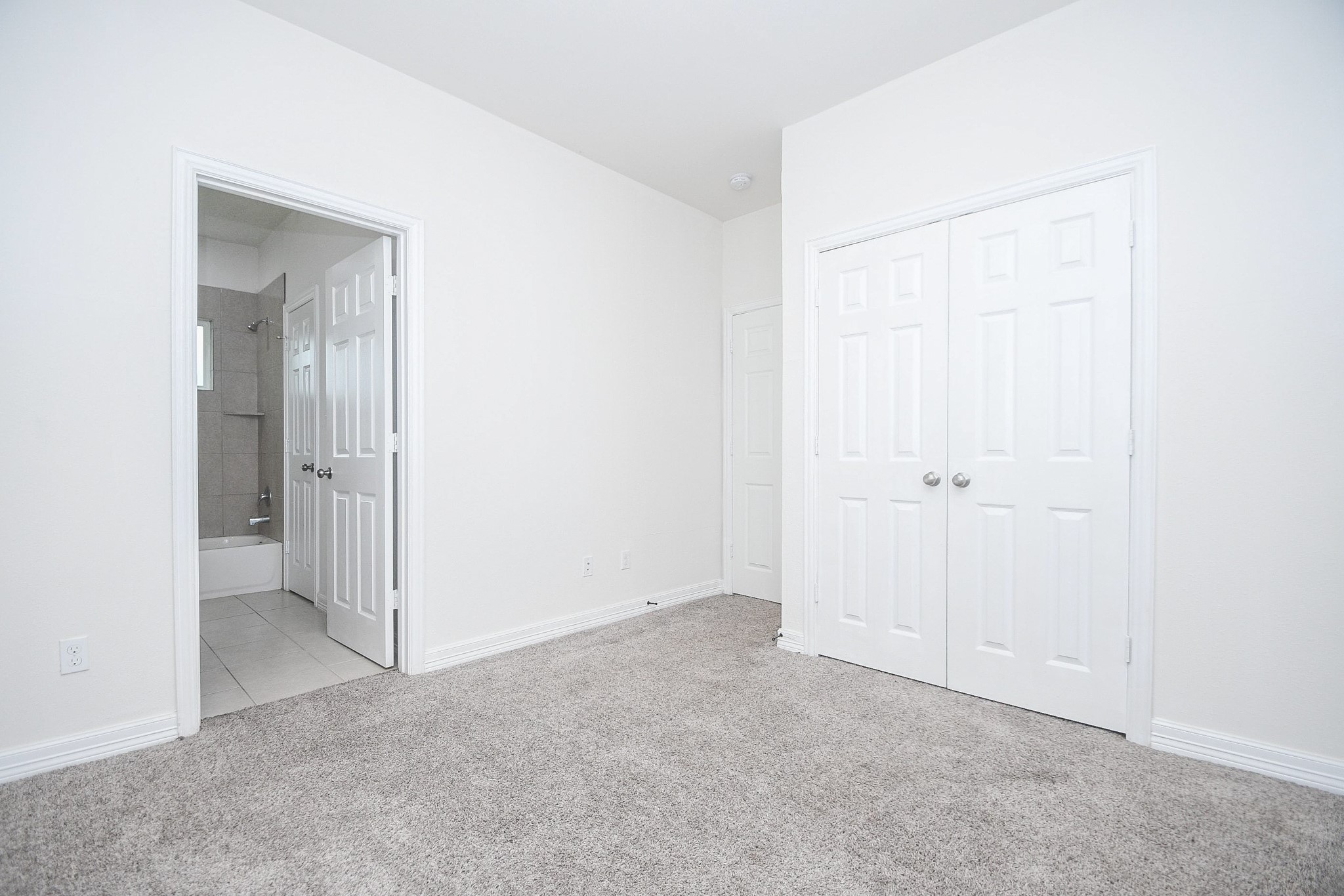 2407 Ferguson Way, Unit 1 Houston, TX 77088 - Photo 9 of 20 Master Bedroom
