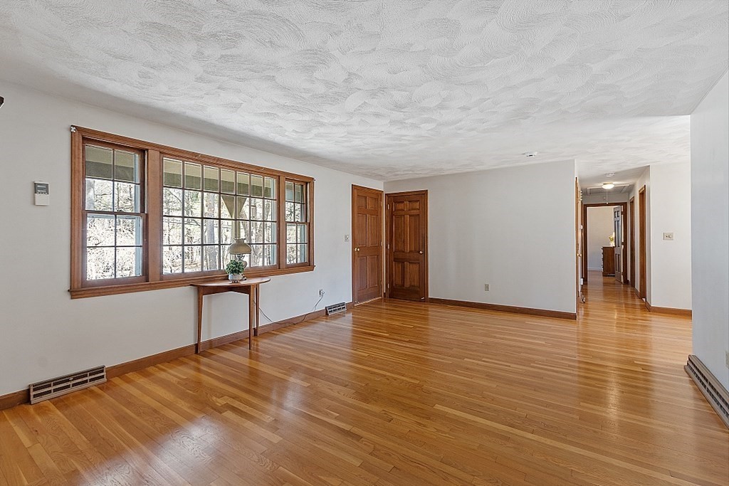 30 Cold Spring Road Westford, MA 01886 - Photo 10 of 42 Gallery Image 10