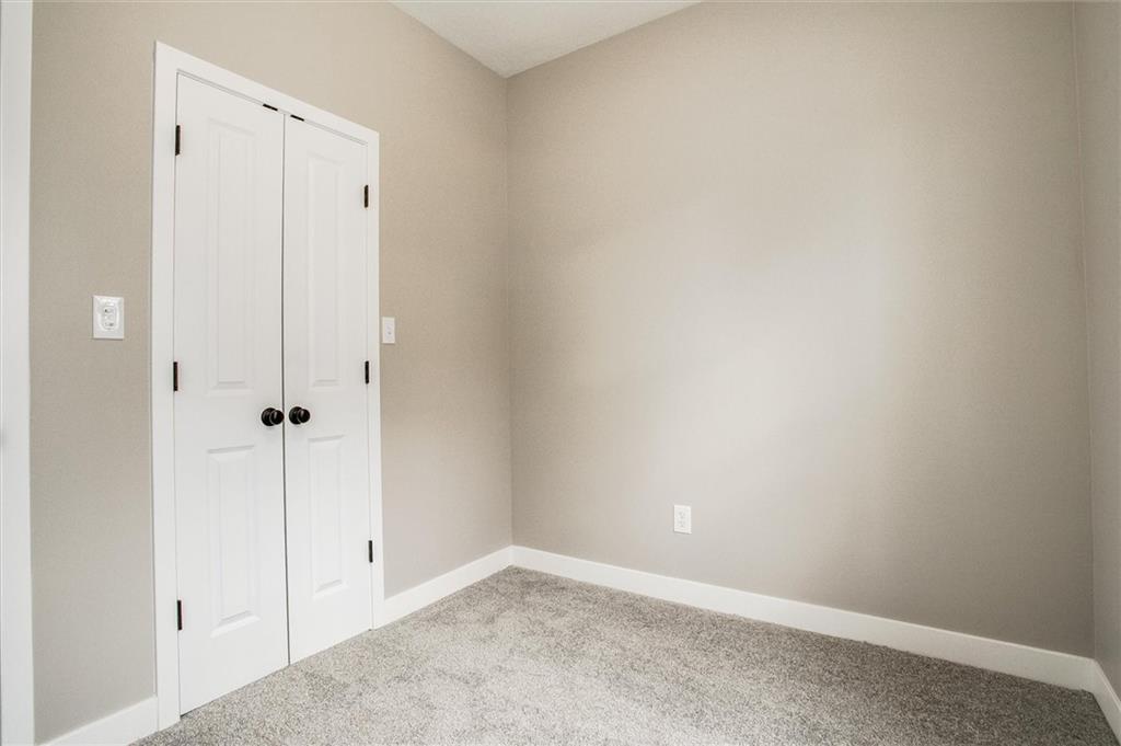 1104 Northeast Columbus Street Lee's Summit, MO 64086 - Photo 13 of 28