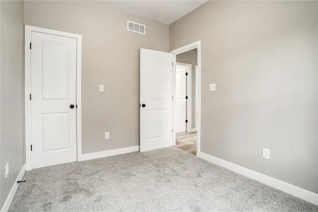 $335,000 | 1104 Northeast Columbus Street, Lee's Summit, MO 64086