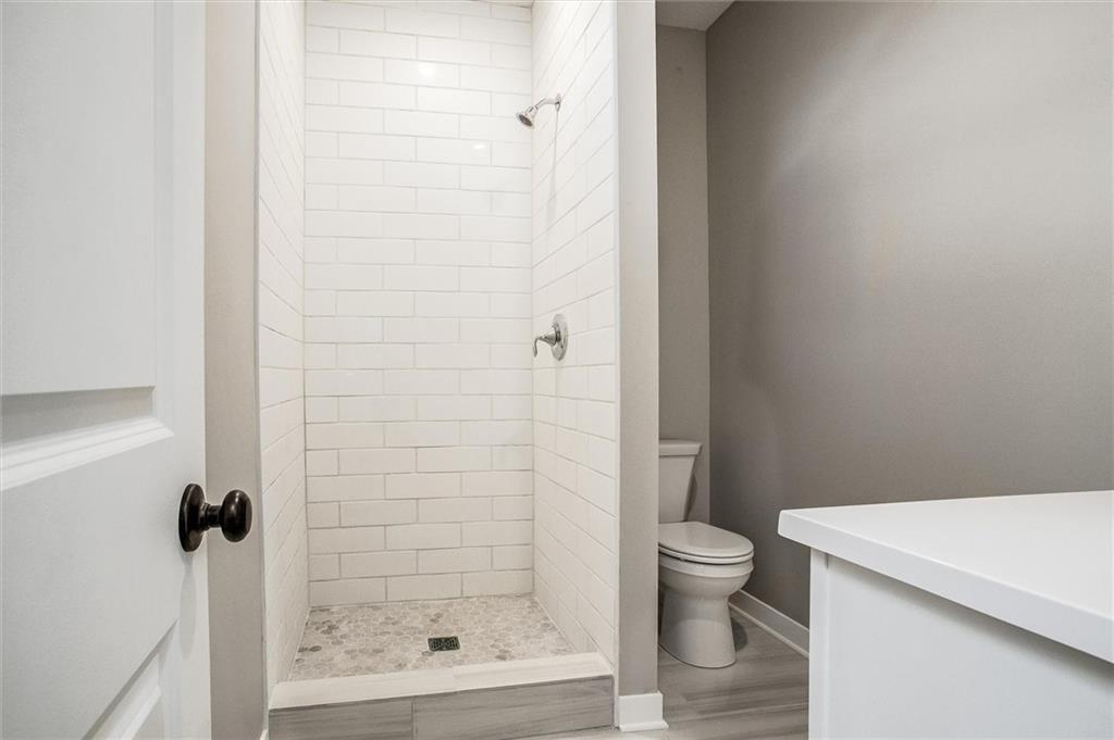 1104 Northeast Columbus Street Lee's Summit, MO 64086 - Photo 18 of 28