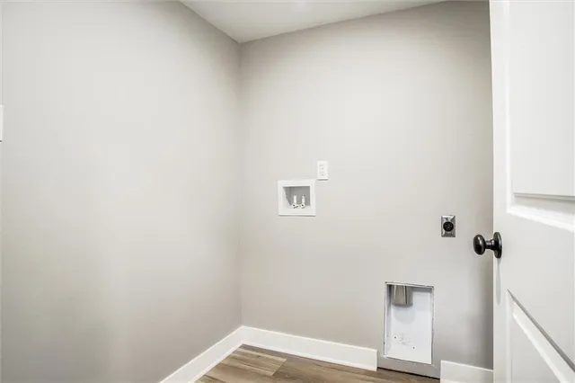 $335,000 | 1104 Northeast Columbus Street, Lee's Summit, MO 64086