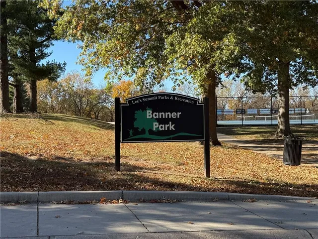 $335,000 | 1104 Northeast Columbus Street, Lee's Summit, MO 64086