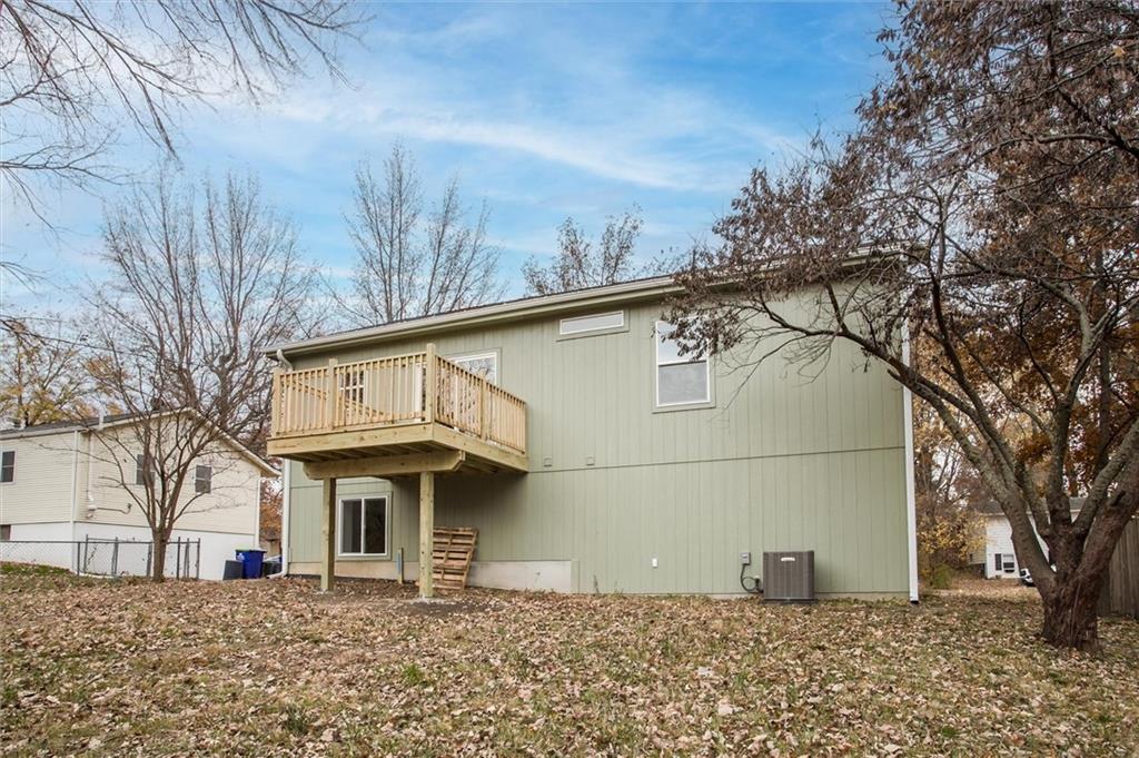 1104 Northeast Columbus Street Lee's Summit, MO 64086 - Photo 24 of 28