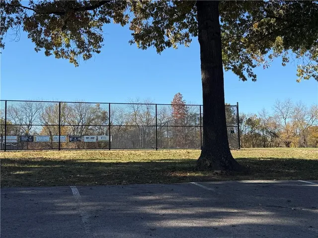 $335,000 | 1104 Northeast Columbus Street, Lee's Summit, MO 64086