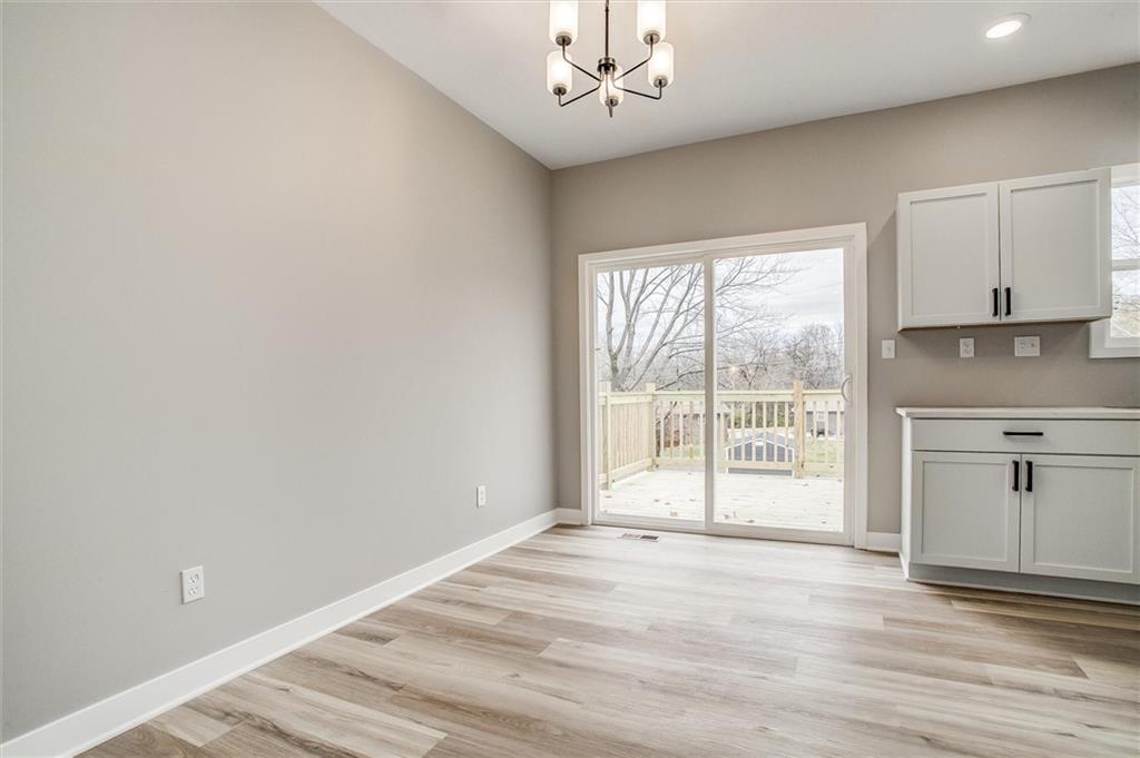 1104 Northeast Columbus Street Lee's Summit, MO 64086 - Photo 6 of 28