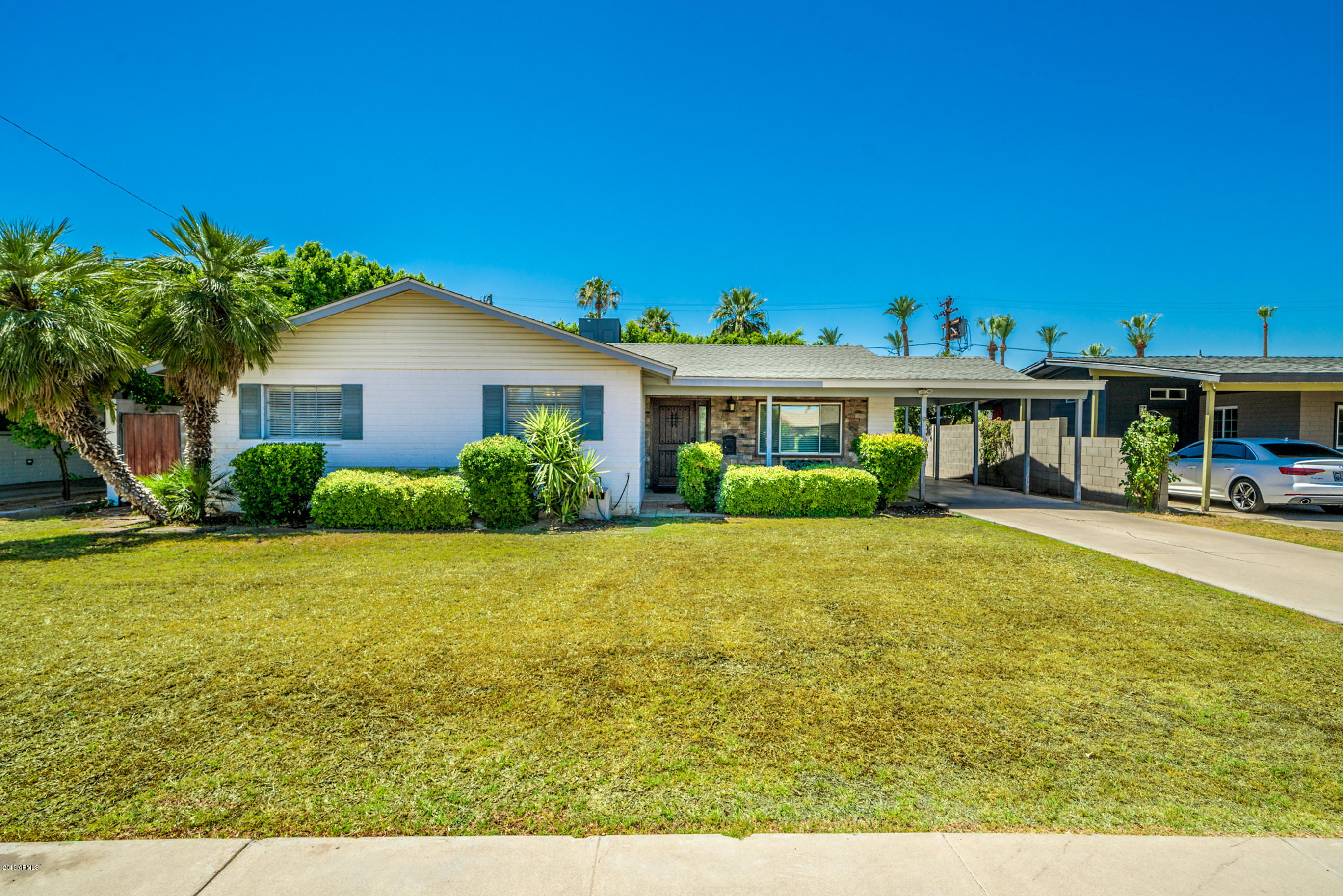 439 West Cheery Lynn Road Phoenix, AZ 85013 - Photo 1 of 21 Front view