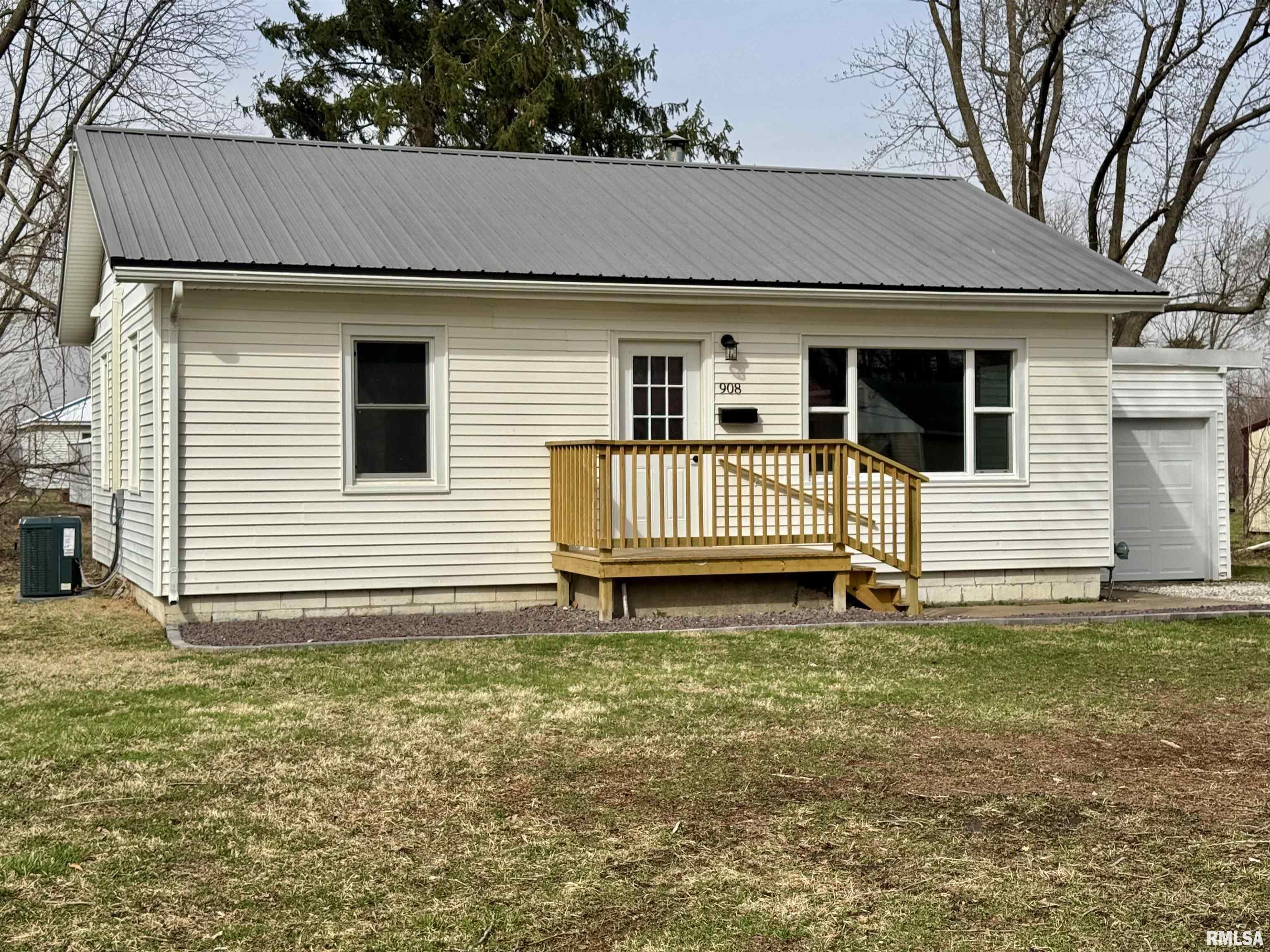 908 Hampton Lane Canton, MO 63435 - Photo 2 of 16